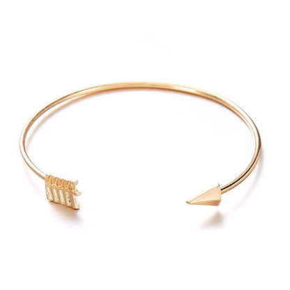 Elegant vintage arrow-inspired bracelet in gold, made from premium alloy for a lustrous, durable finish