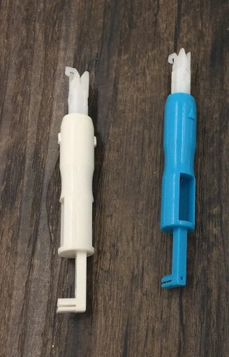 Sewing machine needle threader tool for easy threading