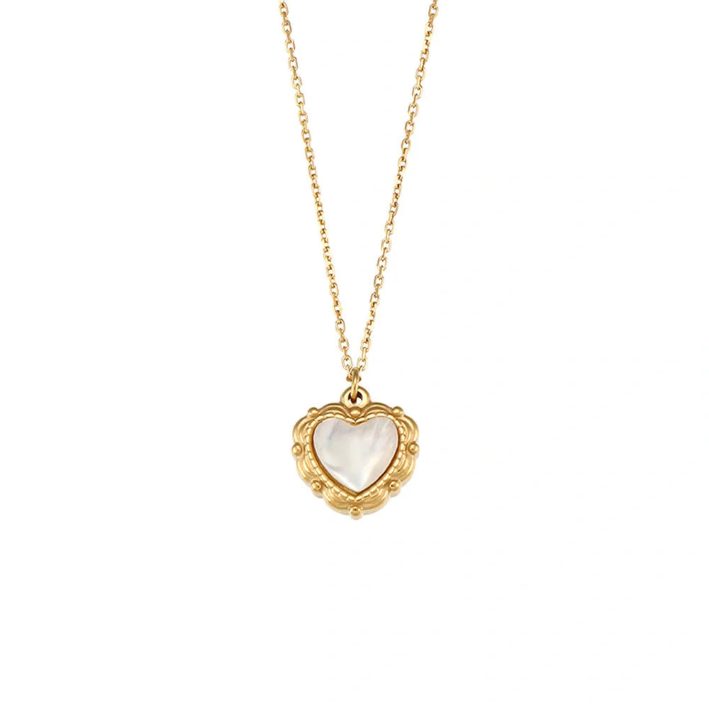 Luxury Love Light Necklace with vintage shell pendant and 18k gold plating