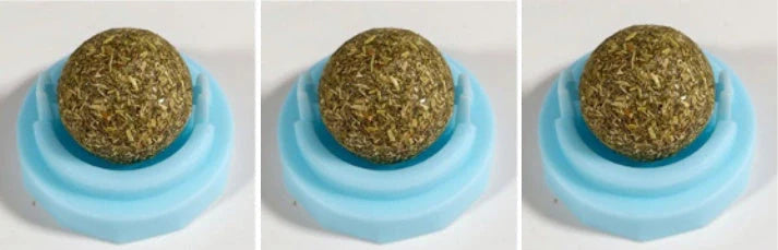 Self-adhesive Rotated Catnip Lick Ball for cats, natural ingredients, 90g