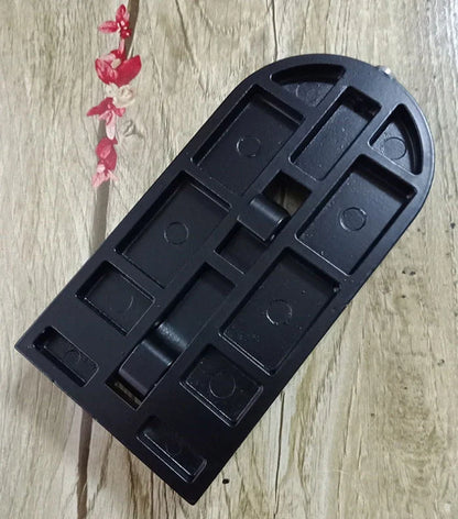 Durable aluminum alloy car assist pedal with versatile design for roof access and door hook assistance