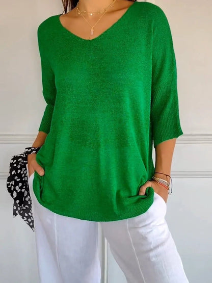 Stylish long-sleeve jumper in various colours with a slimming V-neckline design for a flattering silhouette