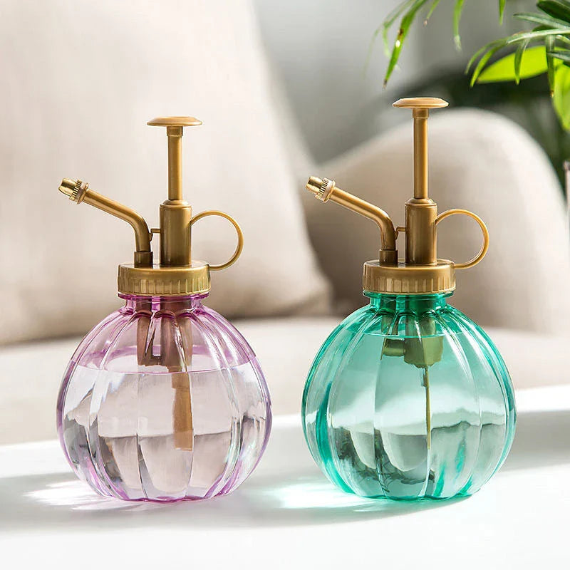 Adjustable Misting Plant Watering Sprayer with Retro-Inspired Copper Accents for Convenient Indoor and Outdoor Gardening