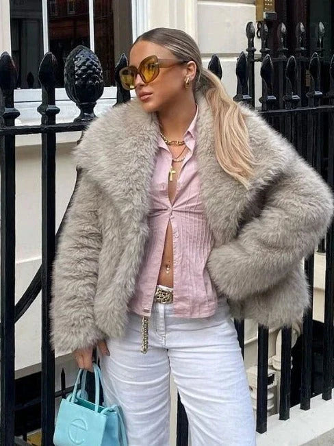 Stylish and cozy plush winter coat for women, available in a variety of trendy colors and sizes