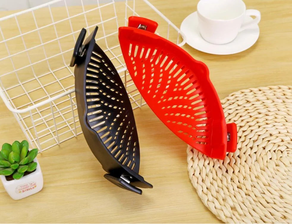 Silicone clip-on funnel oil strainer for pots and pans