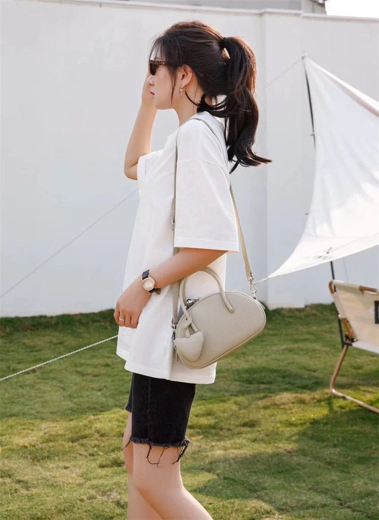 2024 Women's Luxury Designer Heart Crossbody Bag in seven colours