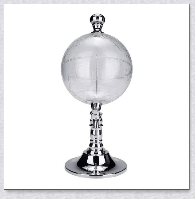 Whiskey Globe Decanter - An Artfully Crafted Spirits Decanter with a World Globe Design