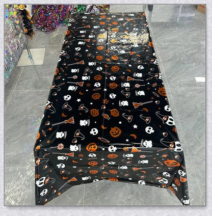 Tablefear Halloween Horror Party Tablecloth with spooky bat and pumpkin design