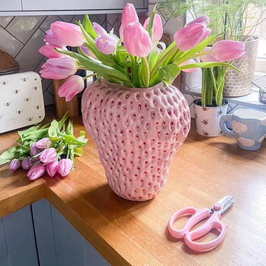 Creative Design Strawberry Ceramic Vase - Unique Floral Display for Home Decor