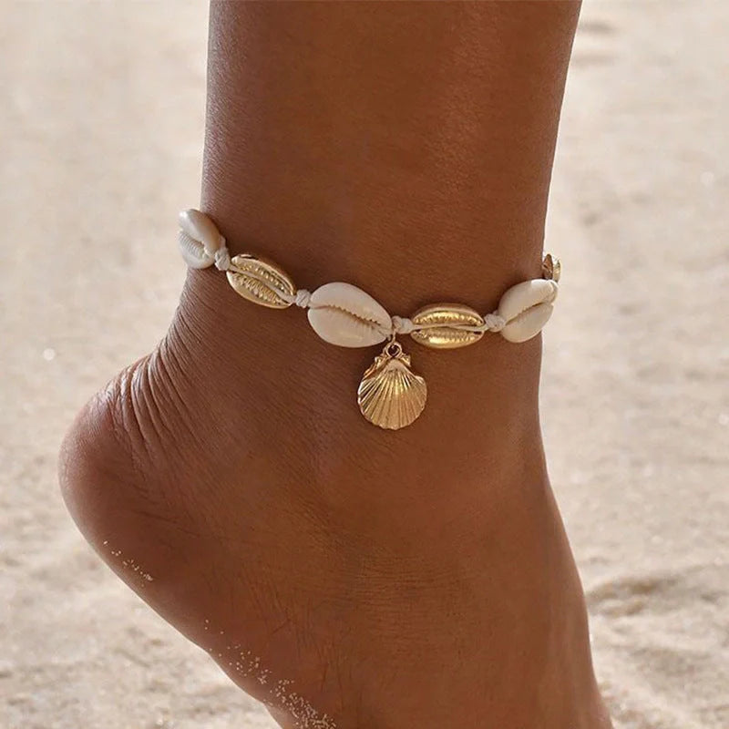 Adjustable bohemian style shell anklet with conch charm for women