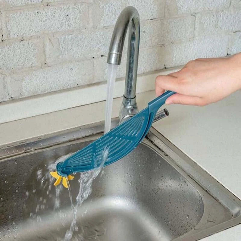 Multifunctional household colander in pink, beige, light blue, or navy blue with water baffle drainage design