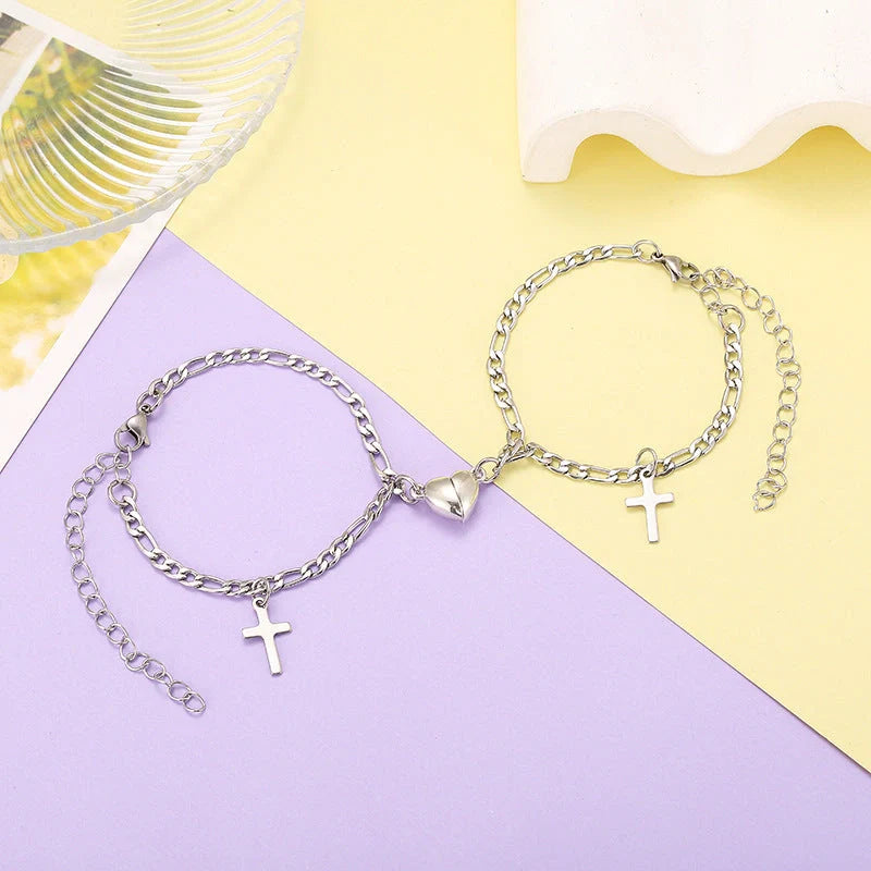 Floral heart-shaped couple bracelets with adjustable iron chains, symbolising love and friendship.