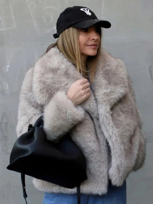 Stylish and cozy plush winter coat for women, available in a variety of trendy colors and sizes