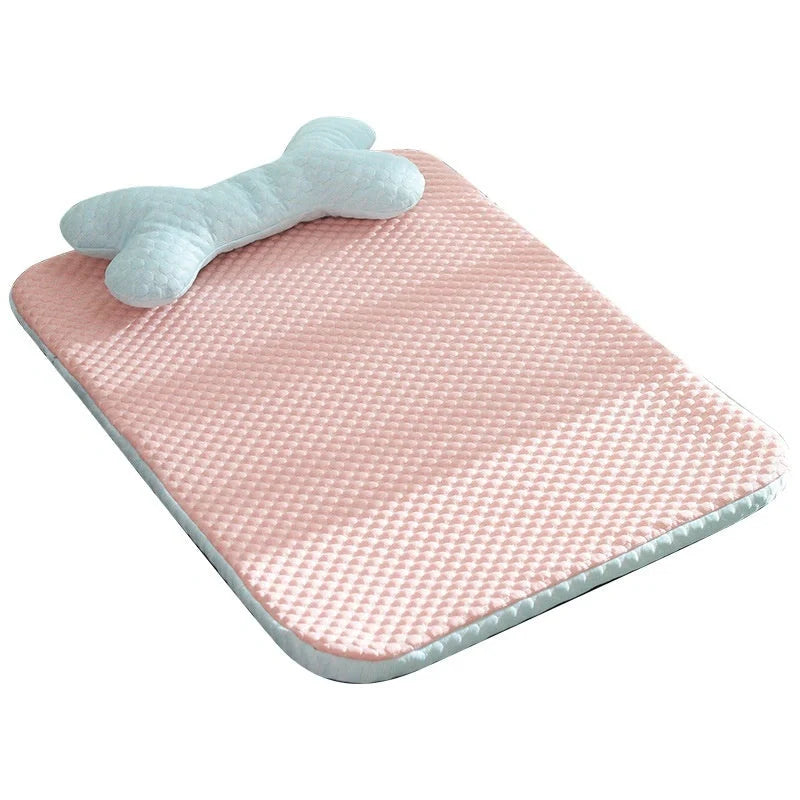 Breathable cooling pet mat for dogs and cats in pink, sizes S to XL