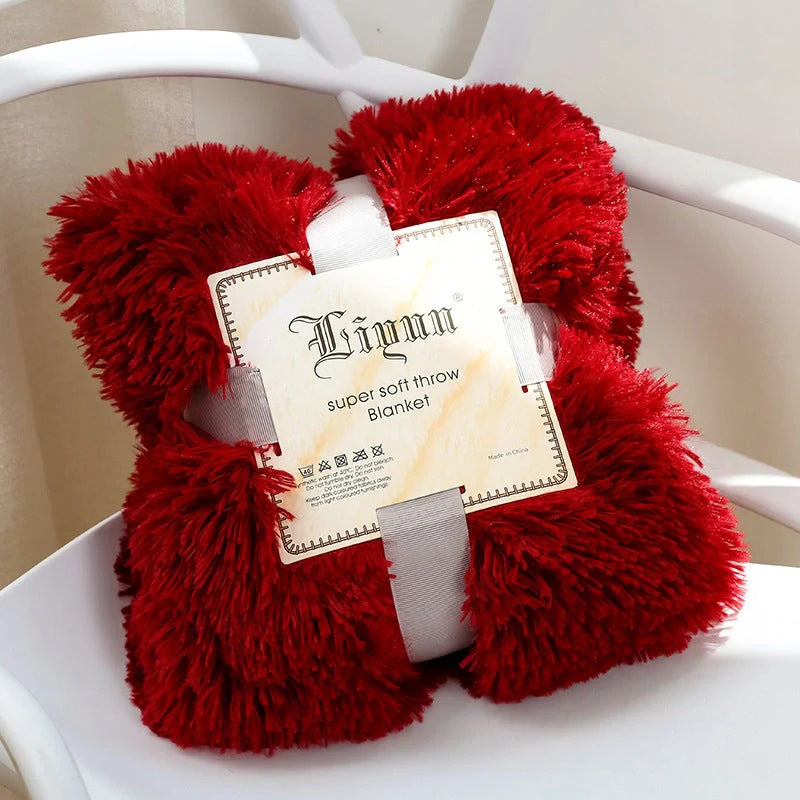 Soft coral fleece blanket in various colours and sizes for cosy bedding