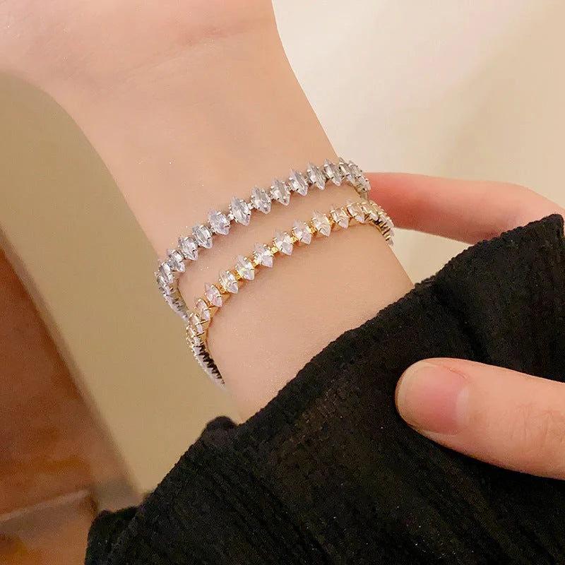 Elegant zircon geometric bracelet with South Korean fashion design