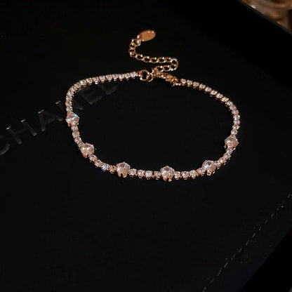 Elegant zircon geometric bracelet with South Korean fashion design