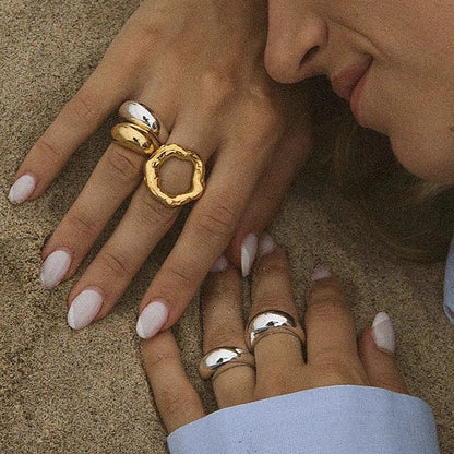 Vintage French cold wind ring with geometric design and electroplated finish for women