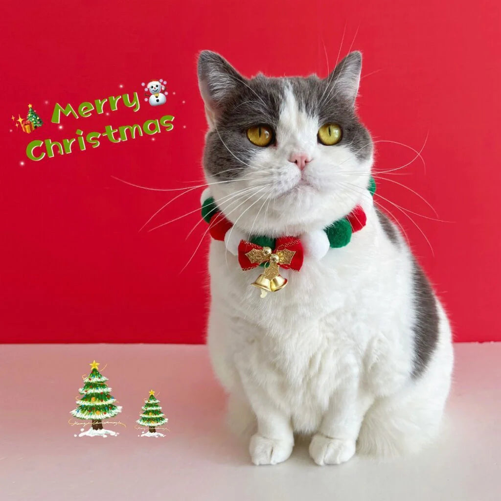 Festive plush ball pet collar with elastic fit for Christmas in green and golden leaves designs