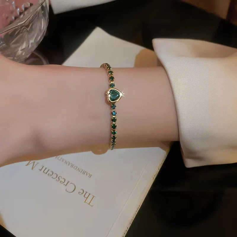 Elegant zircon geometric bracelet with South Korean fashion design