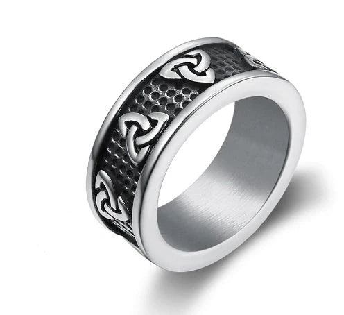 925 Sterling Silver Ring with Elegant Trinity Symbol Design