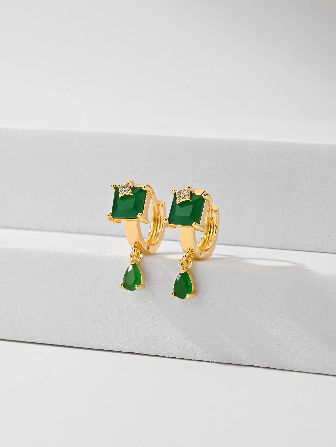Copper-plated gold fashion earrings with water droplet design in various colours