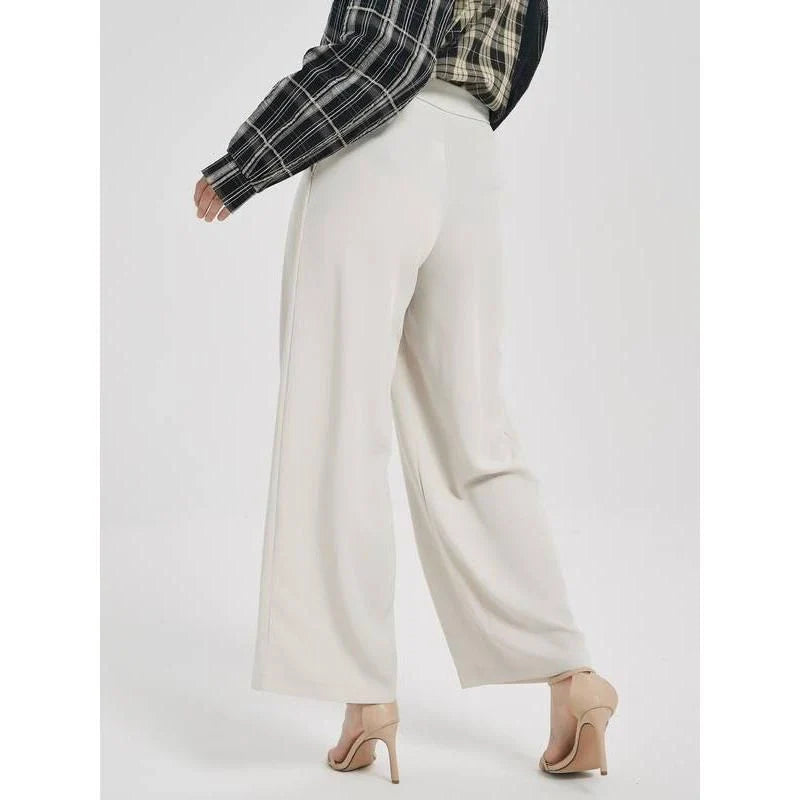 Elegant high-waist wide leg trousers for women in beige, designed for a flattering and comfortable fit.