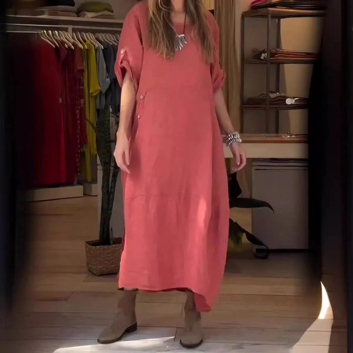 Loose casual short sleeve dress in cotton and linen with 3D effect, available in multiple colours