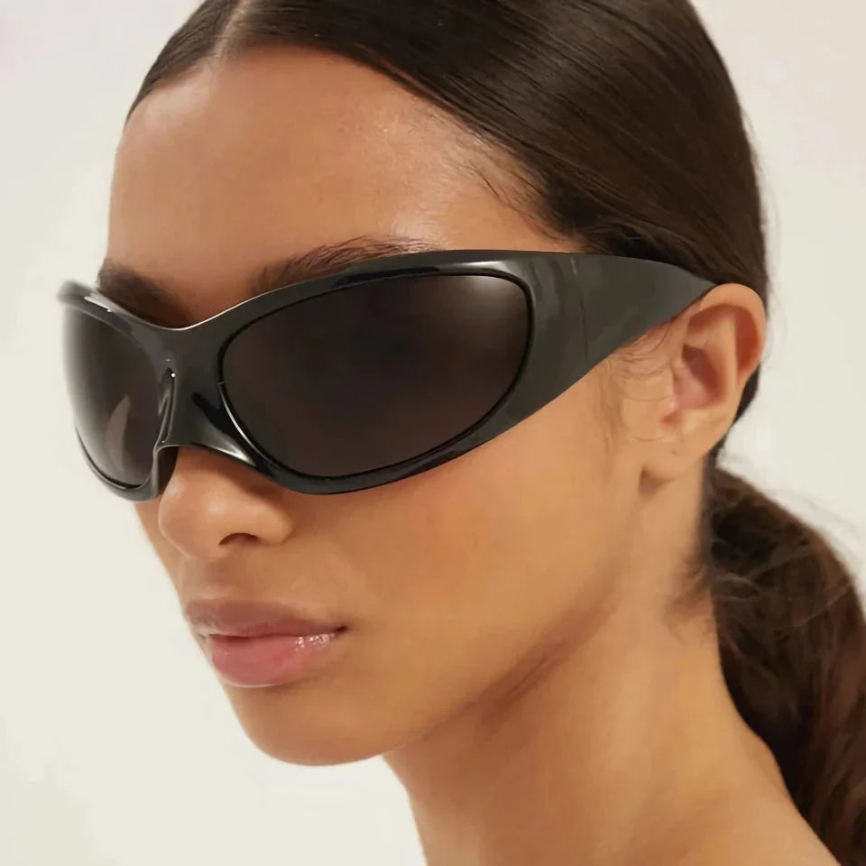 Oversized vintage luxury punk sunglasses with white and gray lenses, offering UV protection and stylish charm.