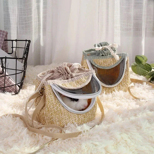 Portable straw-woven backpack cage for parrots and small birds, featuring a breathable design, lightweight construction, and durable materials