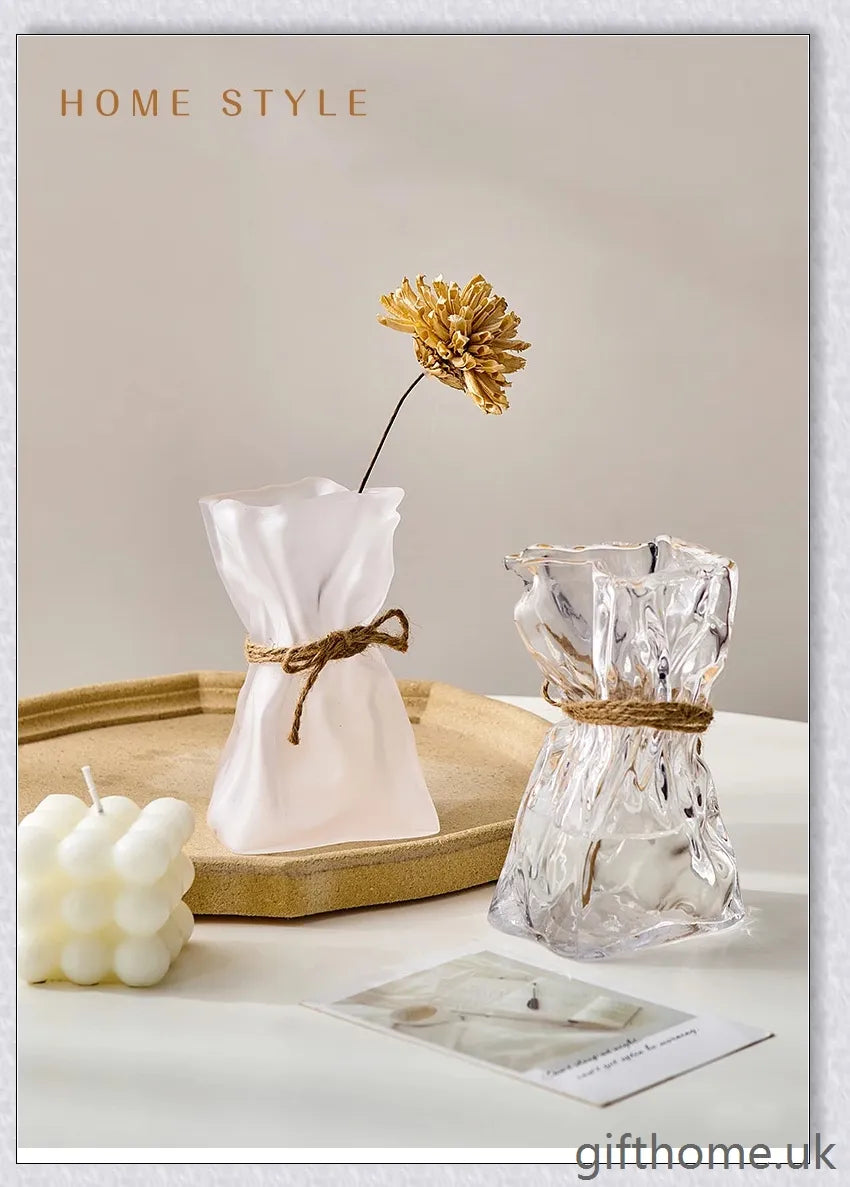 Premium glass vase with a mesmerising swirl pattern, perfect for displaying dried flower arrangements