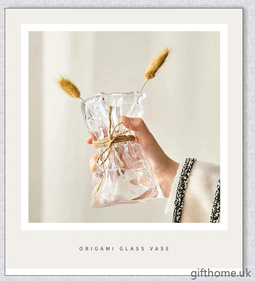 Premium glass vase with a mesmerising swirl pattern, perfect for displaying dried flower arrangements