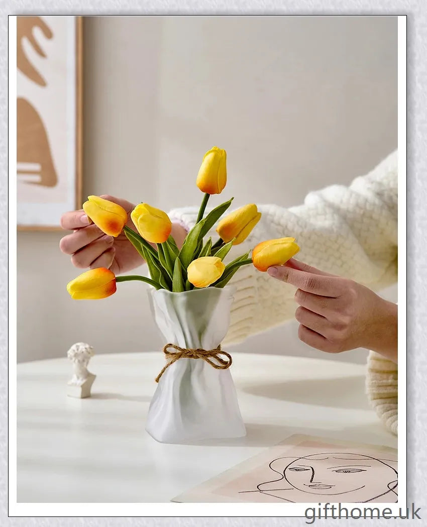 Premium glass vase with a mesmerising swirl pattern, perfect for displaying dried flower arrangements