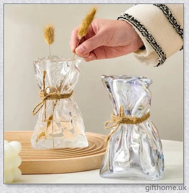 Premium glass vase with a mesmerising swirl pattern, perfect for displaying dried flower arrangements