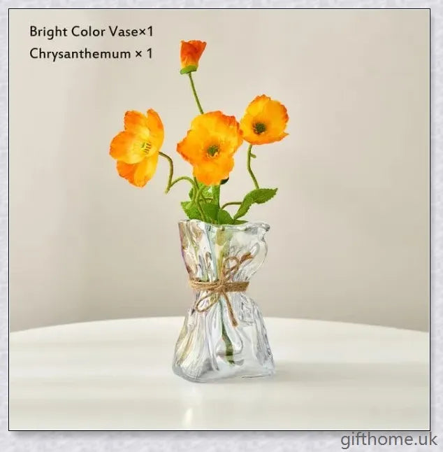 Premium glass vase with a mesmerising swirl pattern, perfect for displaying dried flower arrangements