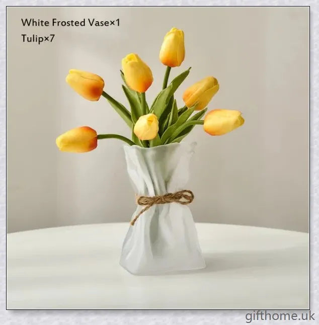 Premium glass vase with a mesmerising swirl pattern, perfect for displaying dried flower arrangements