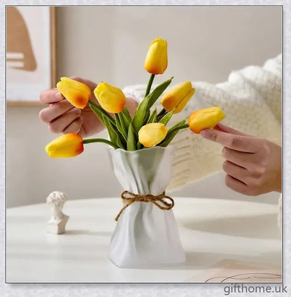 Premium glass vase with a mesmerising swirl pattern, perfect for displaying dried flower arrangements