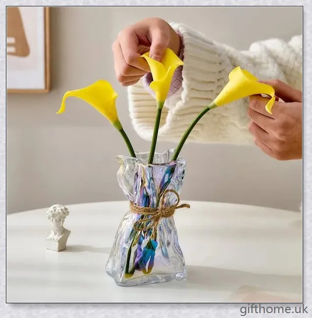 Premium glass vase with a mesmerising swirl pattern, perfect for displaying dried flower arrangements