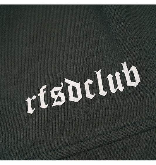 Loose sports and leisure shorts for men in black, green, and brown colours with a relaxed, comfortable fit