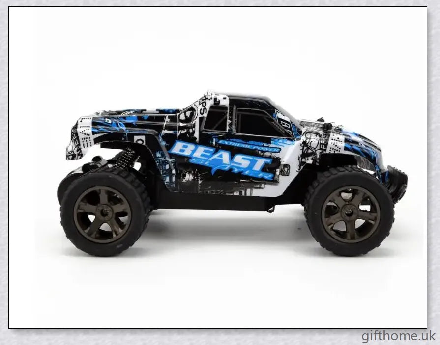 High-speed remote control car, featuring a powerful 2.4 GHz motor and reaching top speeds of 40 km/h