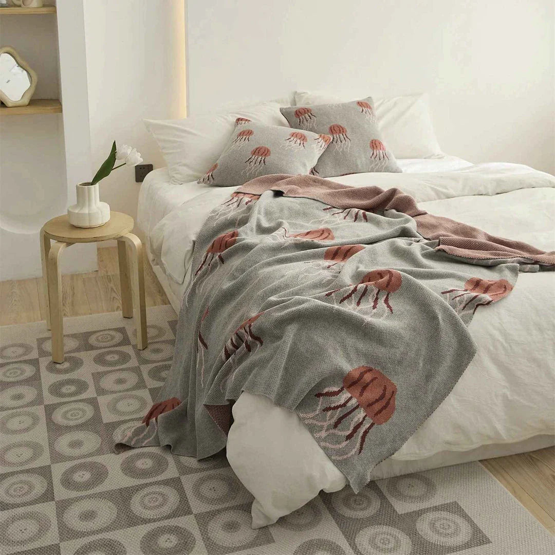 Cosy and stylish Kawaii jellyfish pattern cotton knitted blanket for home and outdoor use