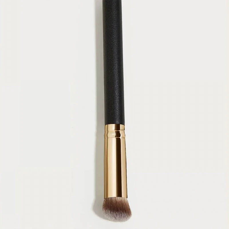 Black Eyeshadow Blending Brush from Trendha - Soft, Smooth Bristles for Flawless Eye Makeup Application