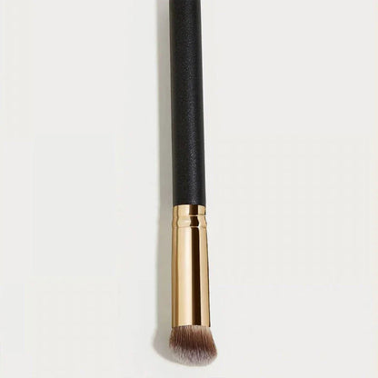 Black Eyeshadow Blending Brush from Trendha - Soft, Smooth Bristles for Flawless Eye Makeup Application