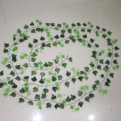 2.5-metre artificial ivy leaf garland with 100 detailed, lifelike leaves made from silk cloth and plastic