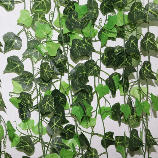 2.5-metre artificial ivy leaf garland with 100 detailed, lifelike leaves made from silk cloth and plastic