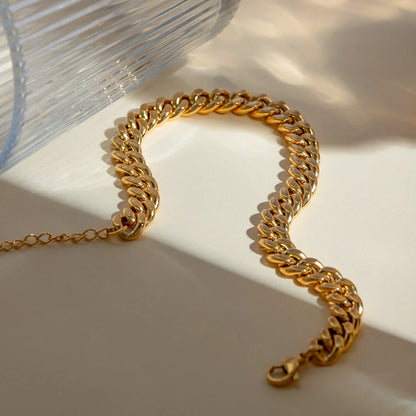 18K gold plated stainless steel anklet with thick chain, a sophisticated and durable accessory for any occasion