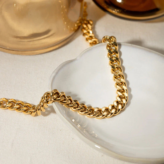 18K gold plated stainless steel anklet with thick chain, a sophisticated and durable accessory for any occasion