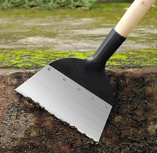 Multifunctional heavy-duty garden cleaning shovel made from manganese steel with a flat head design for efficient scraping and lifting