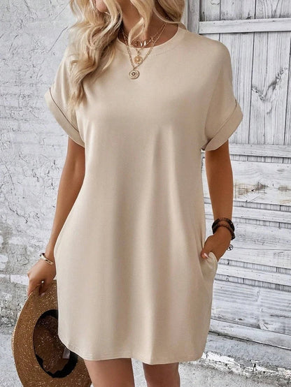 Trendha Loose Short Sleeve Dress with Pockets - Casual Solid Colour Round Neck Straight Dress for Women