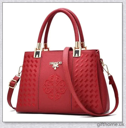 A stylish diagonal handbag made from high-quality PU leather, featuring a spacious interior, adjustable shoulder strap, and organised compartments.